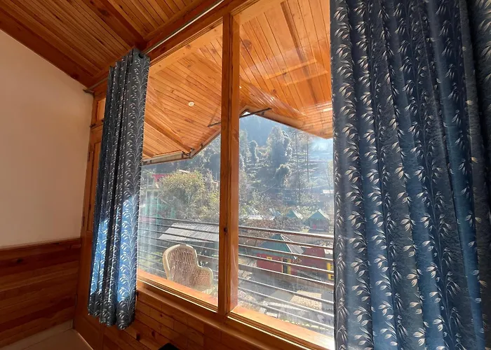 Blue Moon Homestay Kasol
