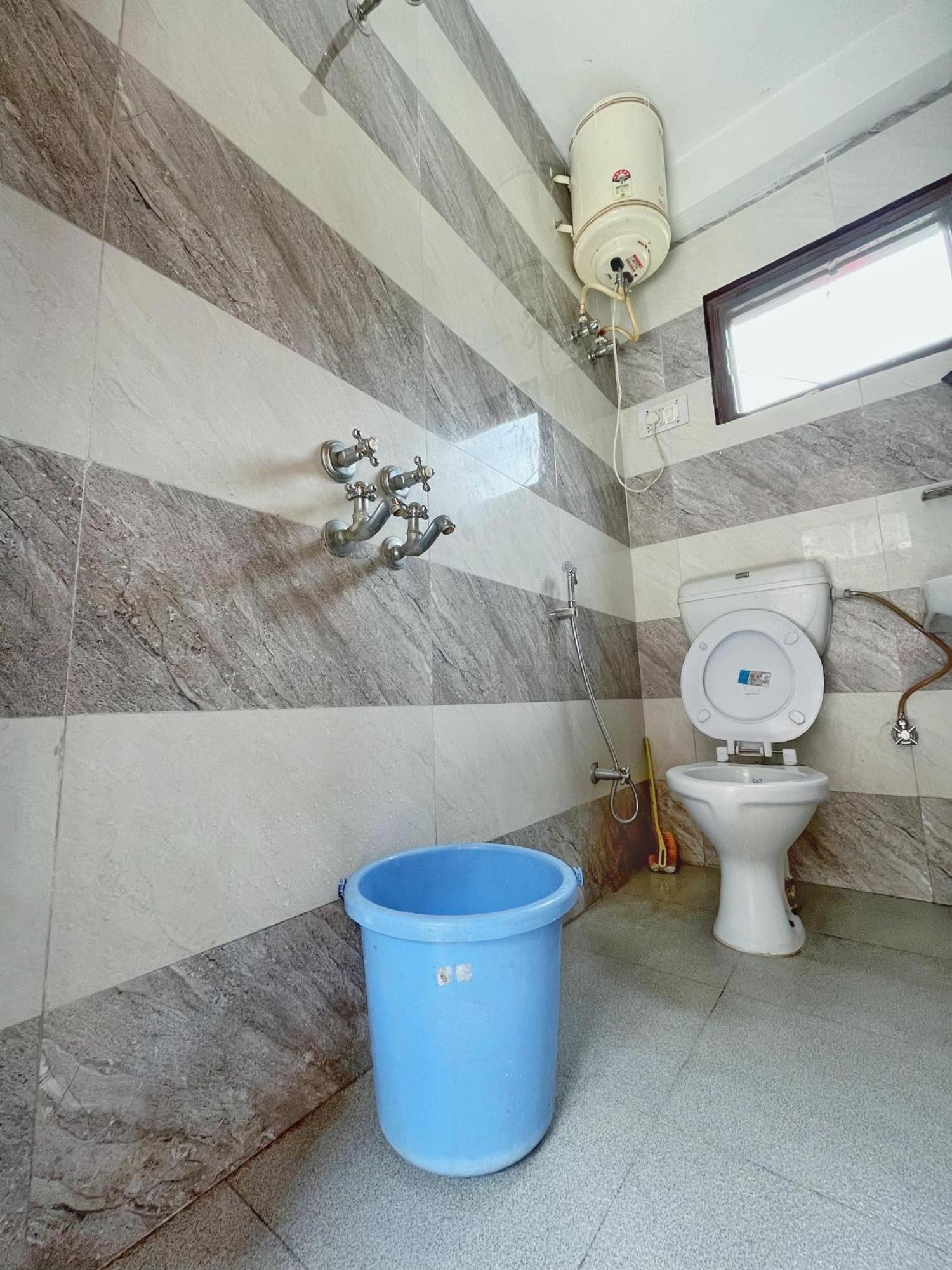Blue Moon Homestay *