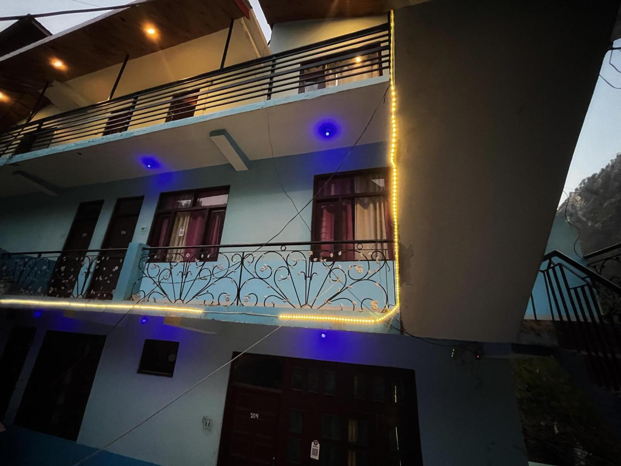 Homestay Blue Moon *