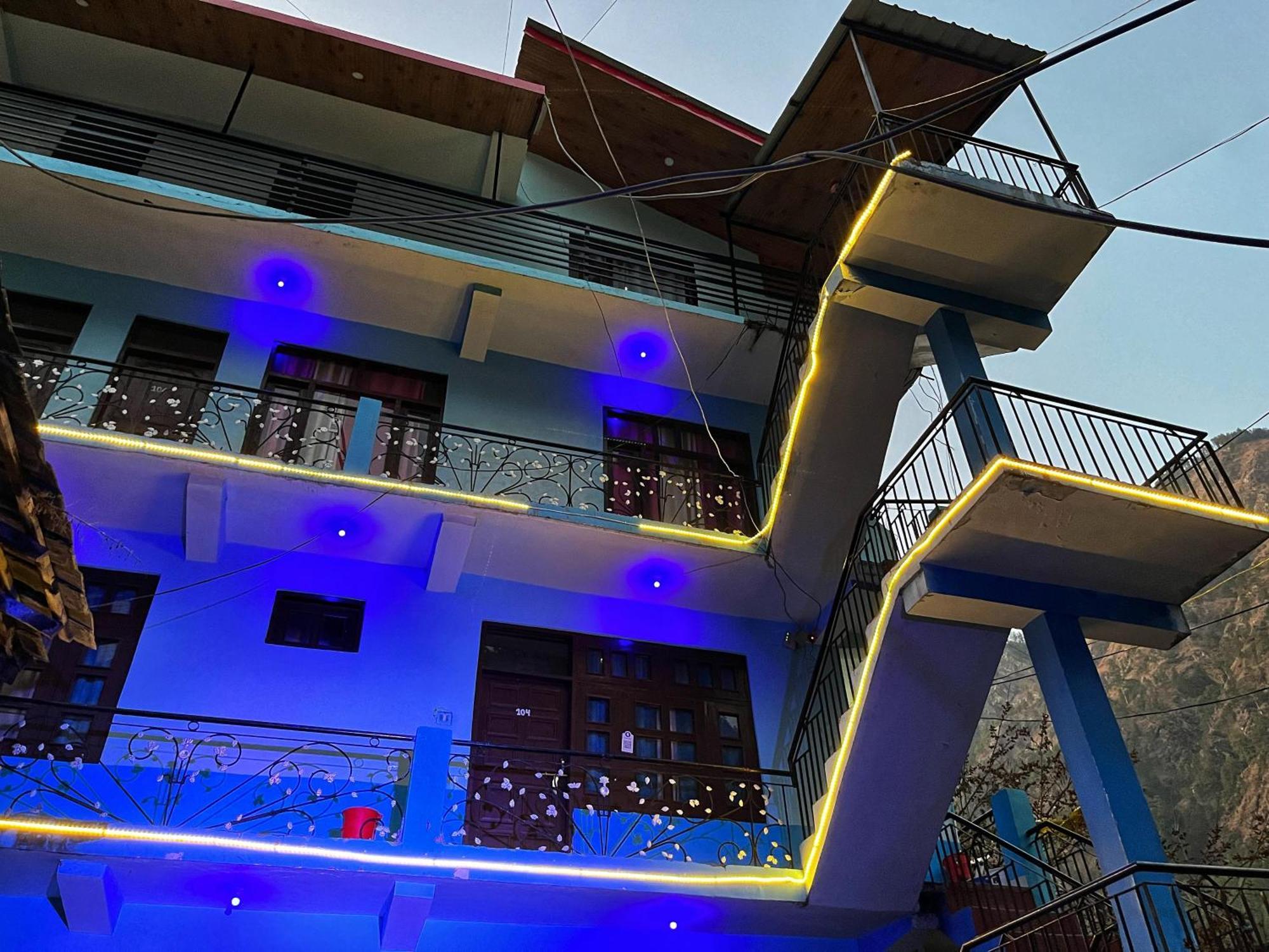 Homestay Blue Moon *