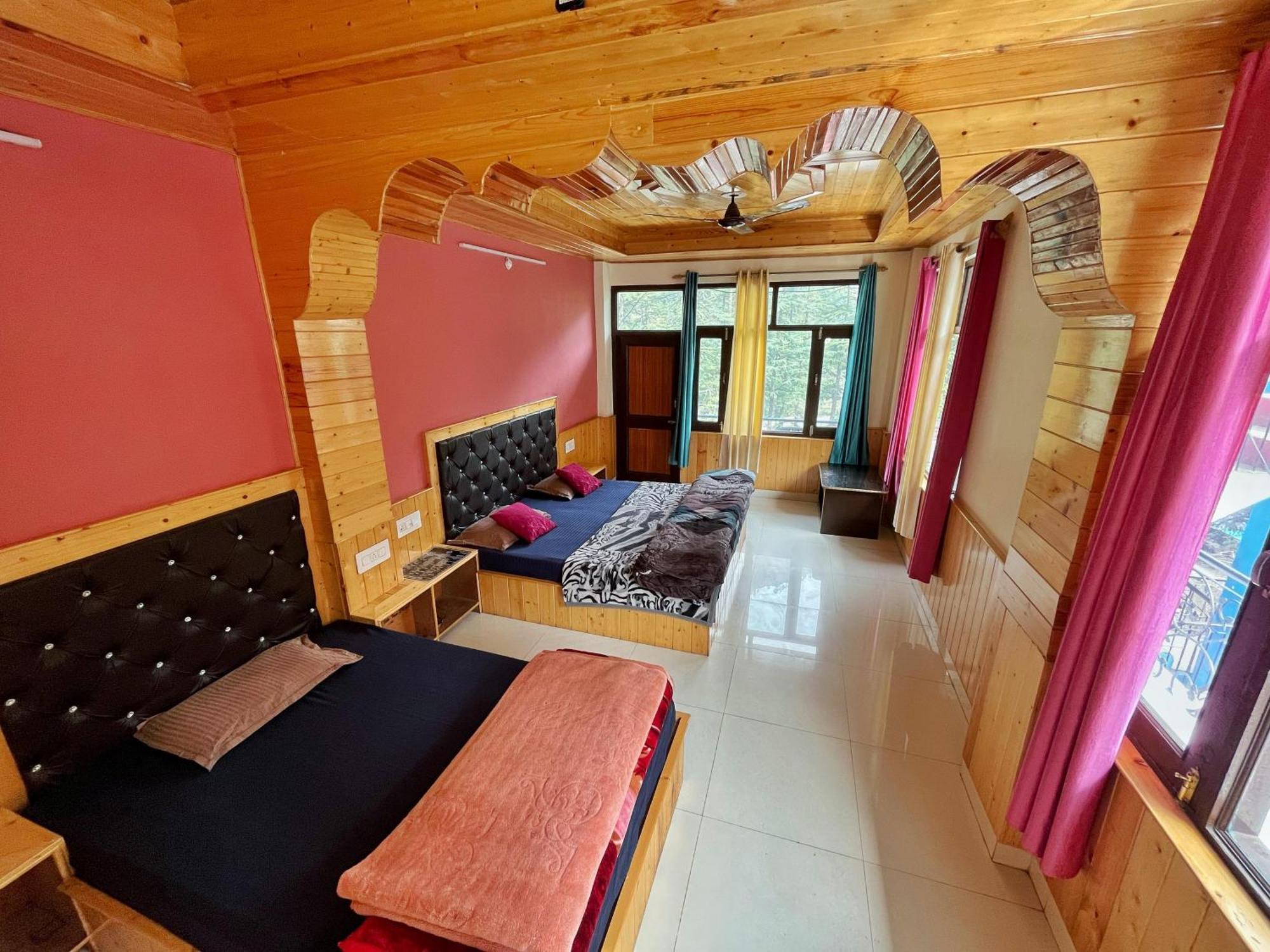 Blue Moon Homestay *