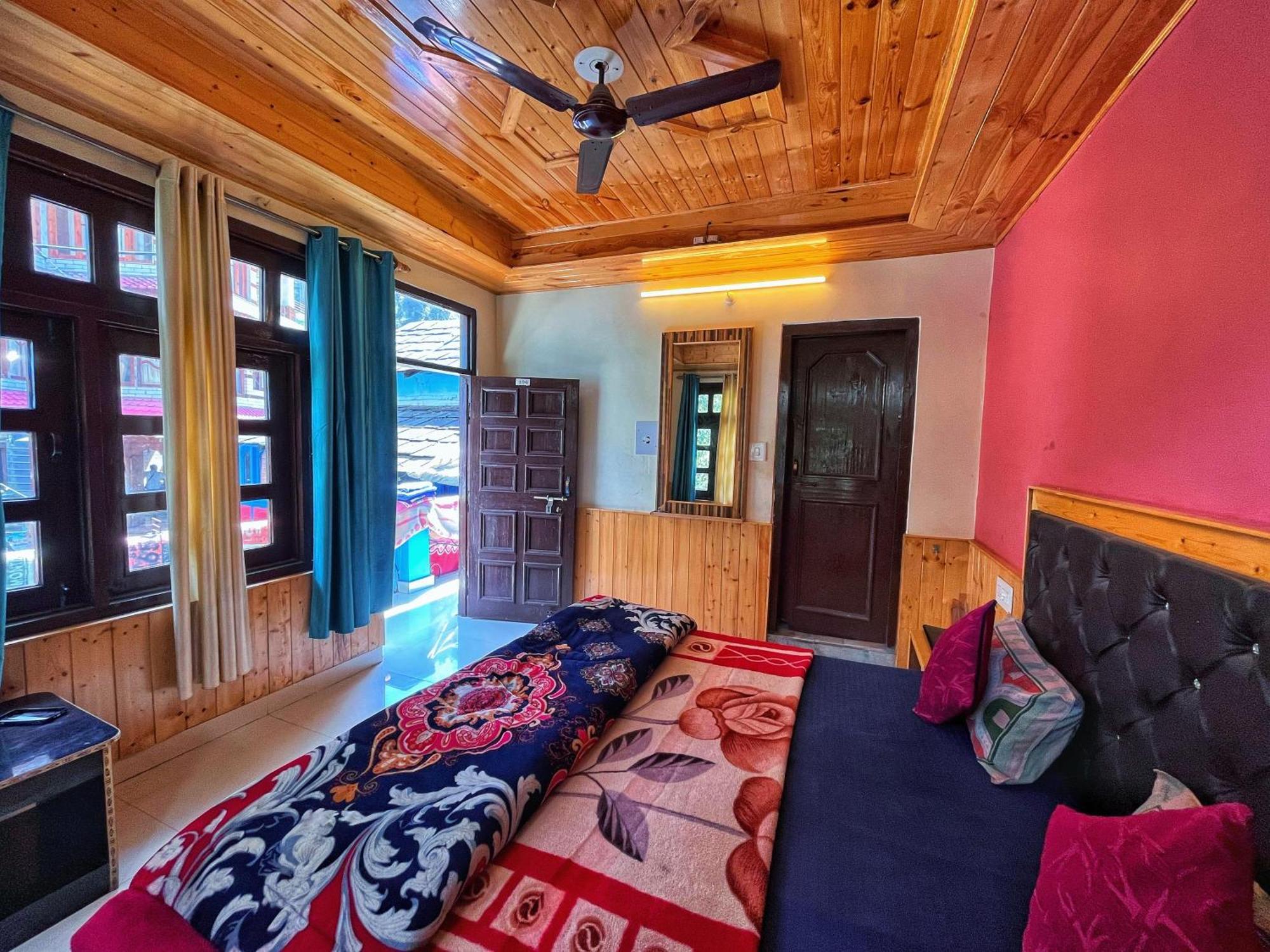 Homestay Blue Moon Kasol