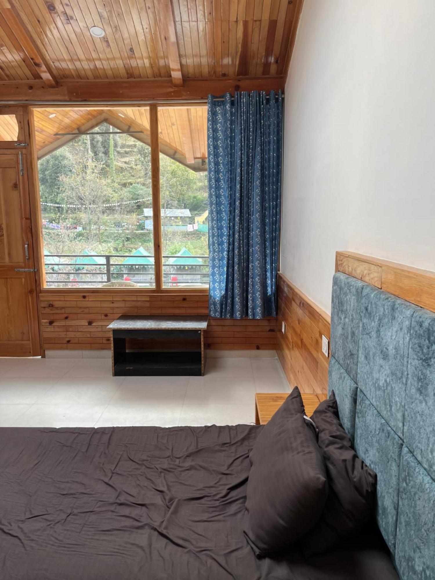 Blue Moon Homestay *